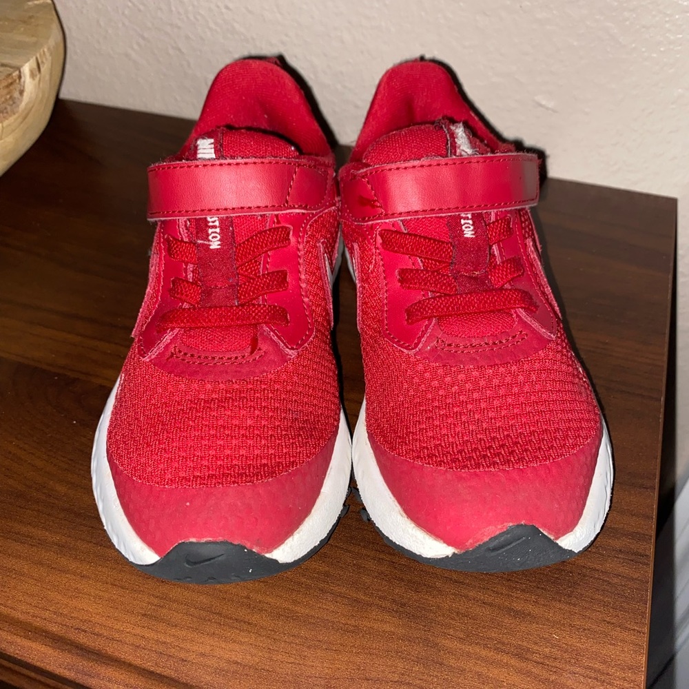 Nike toddler sneakers